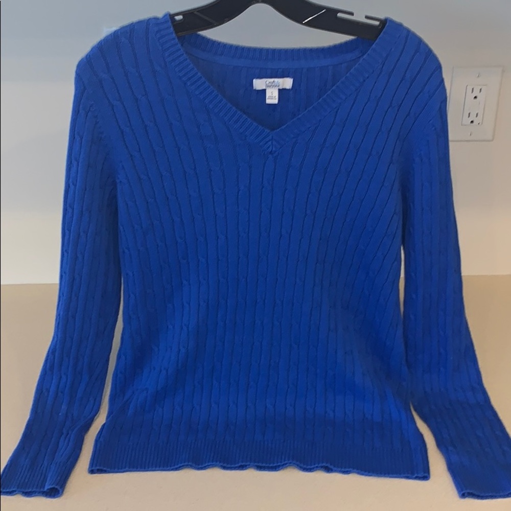 CROFT & BARROW Blue V-Neck Cable Knit Sweater.